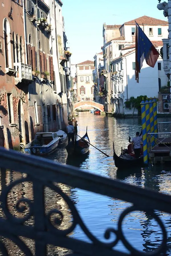 Castello 5888 C, Santa Marina, Calle Marcello, Loft Venice Apartment